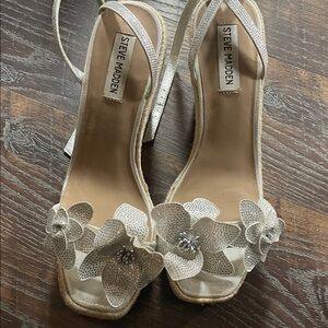 Steve Madden Silver Floral Open-Toe Slingback Heels